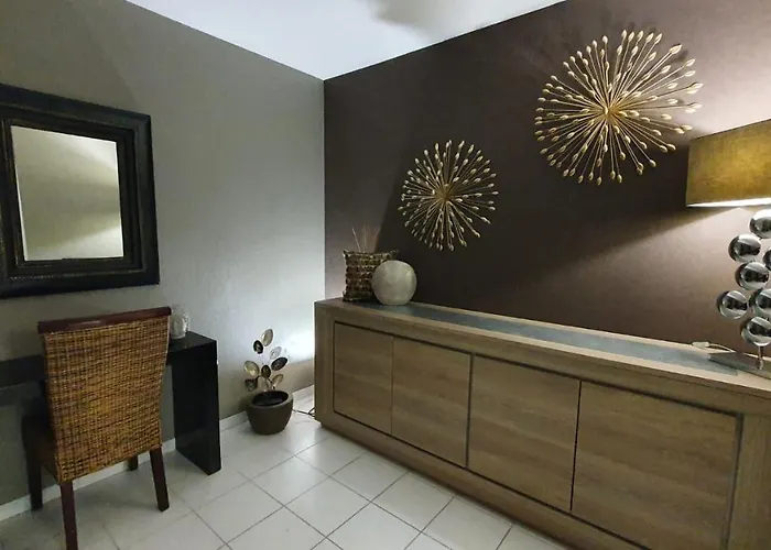 Melodie Garage Gratuit Apartman